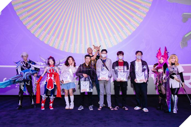 Tiếp lửa cho GAM Esports khi tham dự Viewing Party cho vòng Playoffs 8