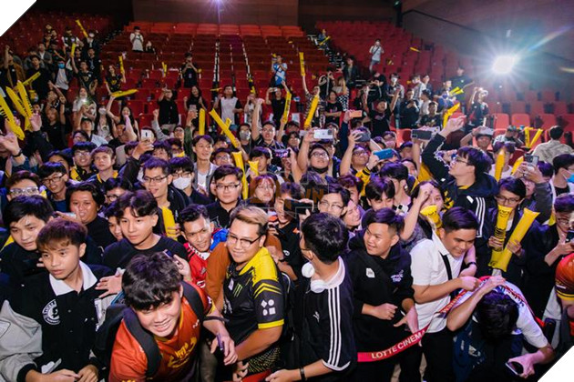 Tiếp lửa cho GAM Esports khi tham dự Viewing Party cho vòng Playoffs 13
