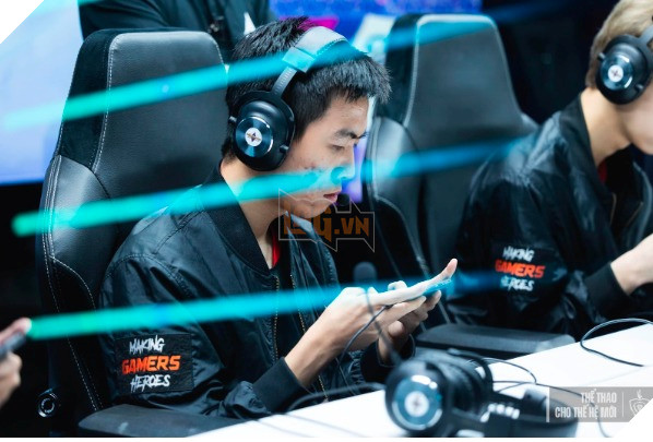 ĐTDV Mùa Xuân 2023: Cộng đồng mất niềm tin vào tương lai của Team Flash