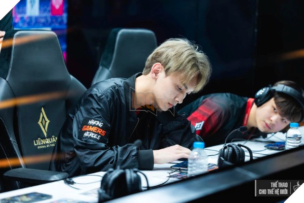 ĐTDV Mùa Xuân 2023: Cộng đồng mất niềm tin vào tương lai của Team Flash