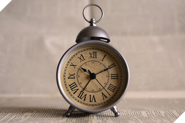 Con người thức dậy đúng giờ bằng cách nào, trước khi đồng hồ báo thức được phát minh?