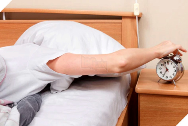Con người thức dậy đúng giờ bằng cách nào, trước khi đồng hồ báo thức được phát minh?