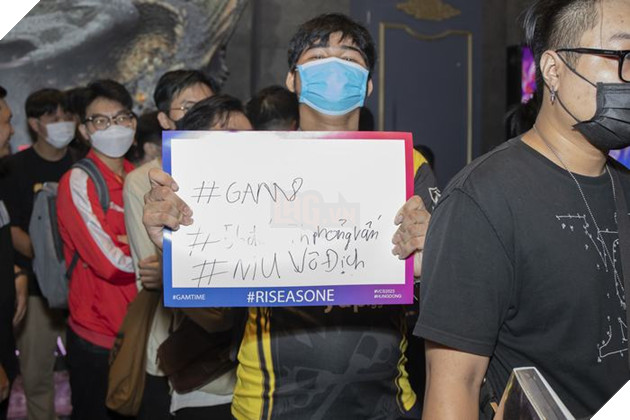 Bầu không khí bùng nổ như Bom Tấn tại chung kết VCS Hừng Đông 2023 6