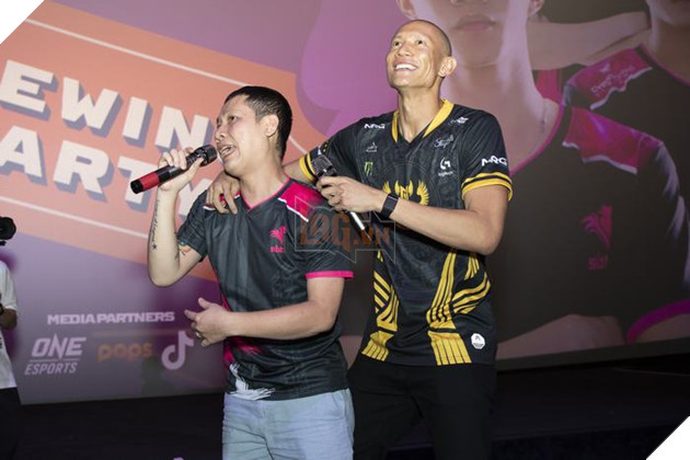 Bầu không khí bùng nổ như Bom Tấn tại chung kết VCS Hừng Đông 2023 16