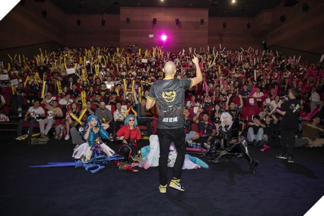 Bầu không khí bùng nổ như Bom Tấn tại chung kết VCS Hừng Đông 2023 17