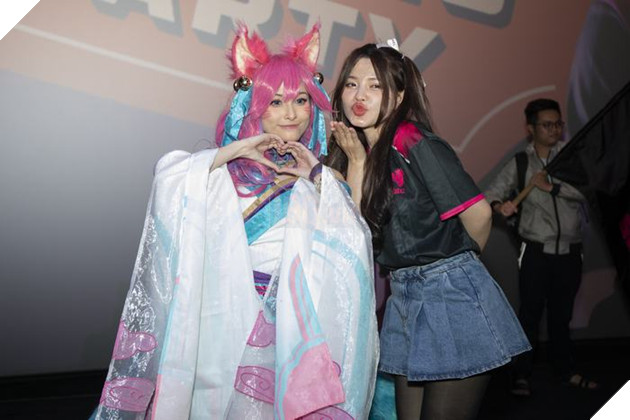 Bầu không khí bùng nổ như Bom Tấn tại chung kết VCS Hừng Đông 2023 18