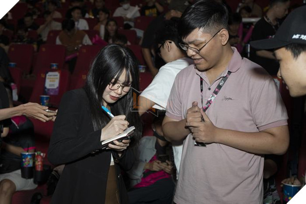 Bầu không khí bùng nổ như Bom Tấn tại chung kết VCS Hừng Đông 2023 20