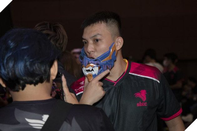 Bầu không khí bùng nổ như Bom Tấn tại chung kết VCS Hừng Đông 2023 23