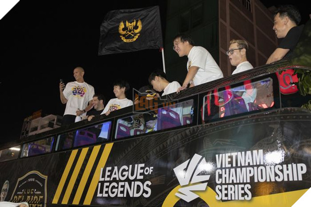 Màn diễu hành Hoành Tráng của Nhà Vô Địch VSC Hừng Đông 2023 9