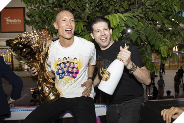 Màn diễu hành Hoành Tráng của Nhà Vô Địch VSC Hừng Đông 2023 7