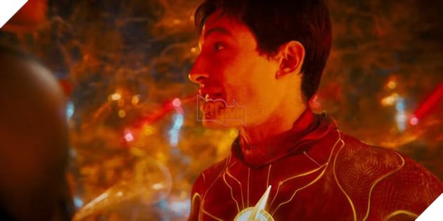 Supergirl, hai Flash và hai Batman bùng nổ trong trailer mới của The Flash tại CinemaCon 2023 15