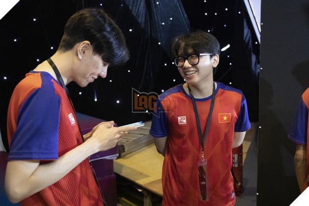 SEA Games 32: Đội tuyển quốc gia Việt Nam lên tinh thần trước giờ ra quân Tốc Chiến 3