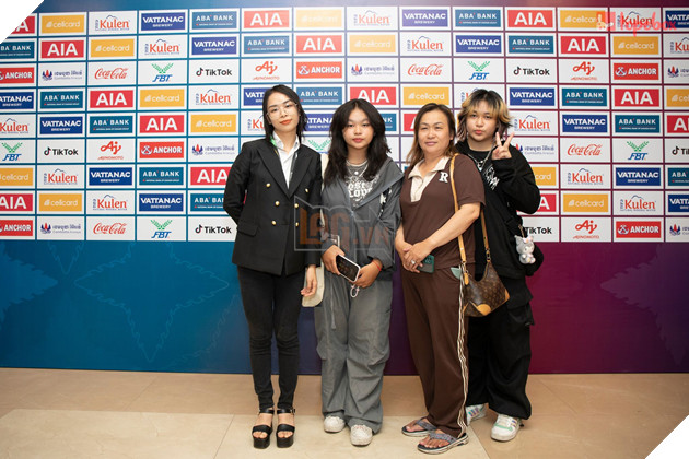 SEA Games 32: Phỏng vấn Mẹ của Nữ MC Roza Chour, người đưa cô đến với nghề 5