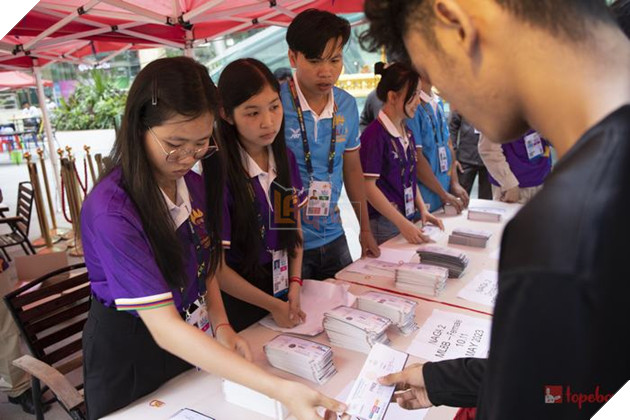 SEA Games 32: Hình ảnh những người hùng thầm lặng của Đại hội