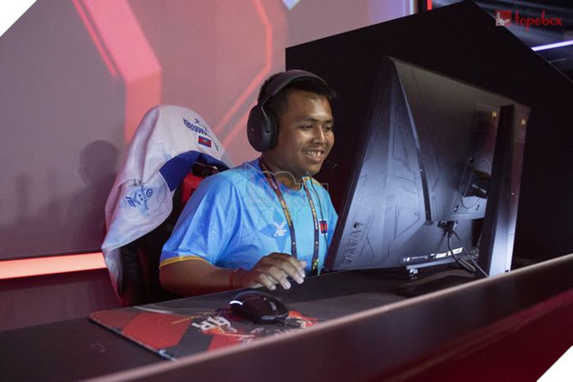 SEA Games 32: Toàn cảnh ngày thi đấu khai mạc với AK2 và Liên Minh Tốc Chiến 21