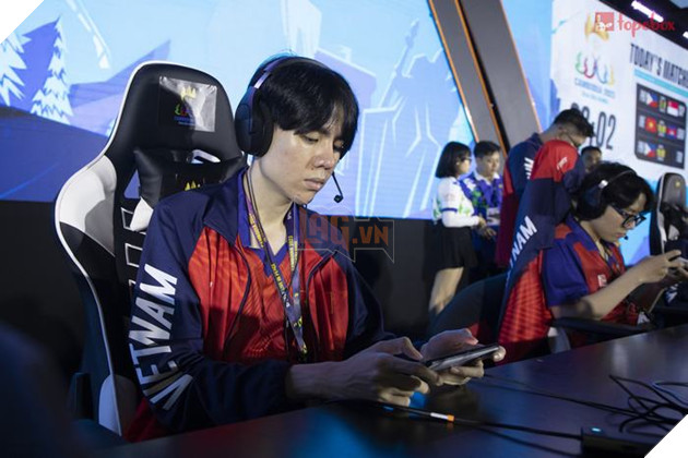 SEA Games 32: Toàn cảnh ngày thi đấu khai mạc với AK2 và Liên Minh Tốc Chiến 12