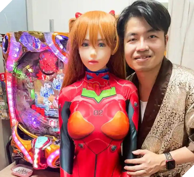 người đàn ông cưới asuka evangelion