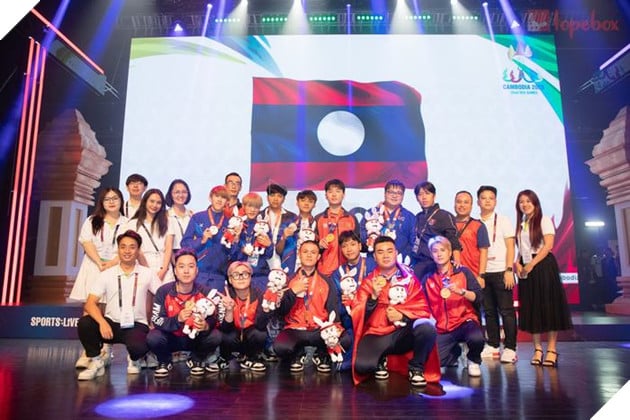 SEA Games 32: Toàn cảnh ngày thi đấu Esports thứ tư - CF Việt Nam đoạt HCV, VALORANT bước tiếp 27