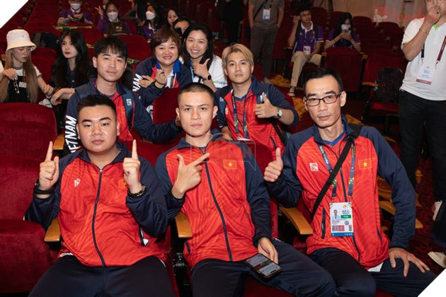 SEA Games 32: Toàn cảnh ngày thi đấu Esports thứ tư - CF Việt Nam đoạt HCV, VALORANT bước tiếp 17