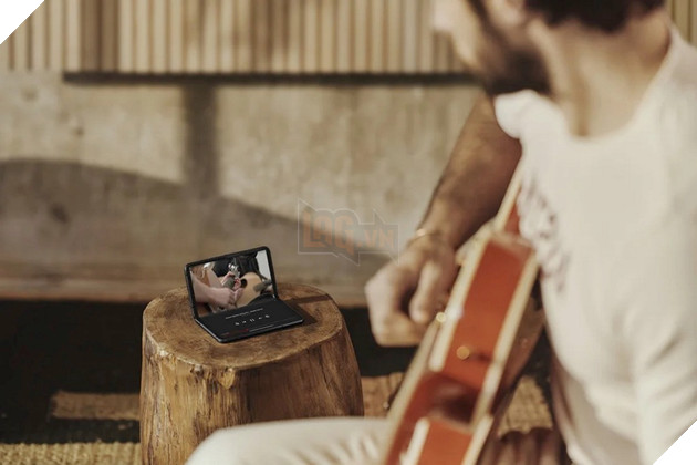 Google chính thức trình làng Pixel Fold, cạnh tranh trực tiếp với Samsung Galaxy