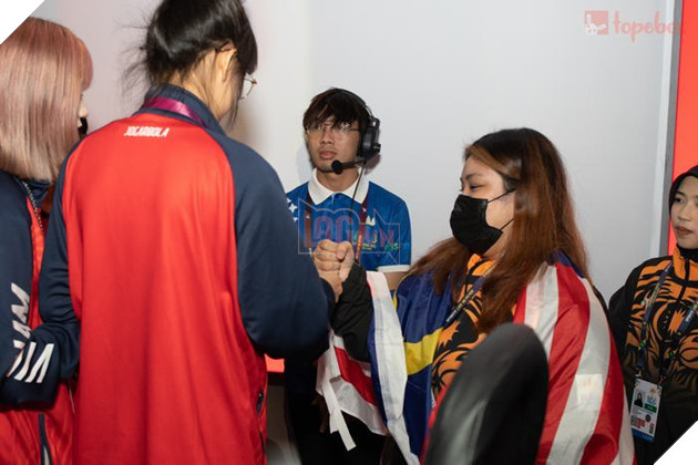 SEA Games 32: Loạt ảnh đầy cảm xúc của Mobile Legends: Bang Bang nữ, PUBG Mobile mở màn