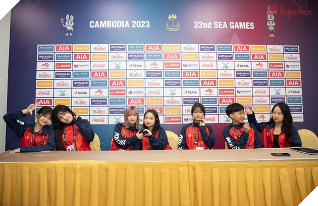 SEA Games 32: Loạt ảnh đầy cảm xúc của Mobile Legends: Bang Bang nữ, PUBG Mobile mở màn 16