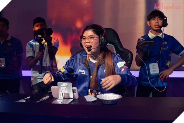 SEA Games 32: Loạt ảnh đầy cảm xúc của Mobile Legends: Bang Bang nữ, PUBG Mobile mở màn 9