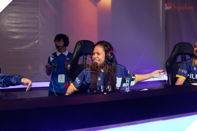 SEA Games 32: Loạt ảnh đầy cảm xúc của Mobile Legends: Bang Bang nữ, PUBG Mobile mở màn 10