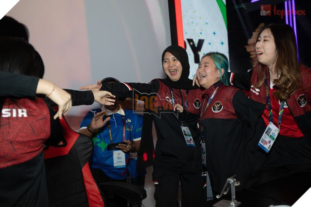 SEA Games 32: Loạt ảnh đầy cảm xúc của Mobile Legends: Bang Bang nữ, PUBG Mobile mở màn 11