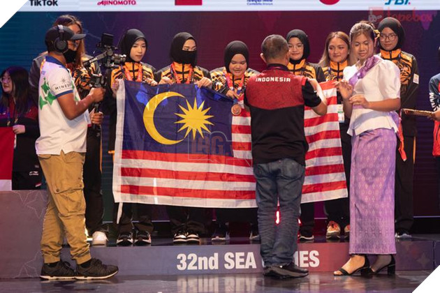 SEA Games 32: Loạt ảnh đầy cảm xúc của Mobile Legends: Bang Bang nữ, PUBG Mobile mở màn 5