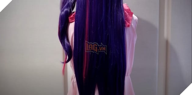 Pan Piano gây sốc khi cosplay thành Ai Hoshino, thay quần áo ngay trên video của mình