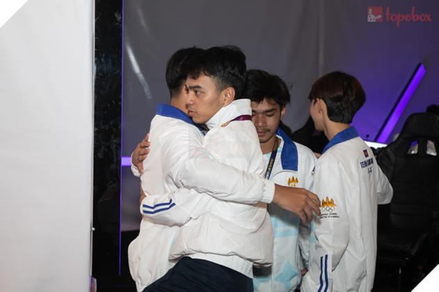 SEA Games 32: Mobile Legends Bang Bang xác định cặp đấu Chung kết, PUBG Mobile Indonesia bùng nổ 30