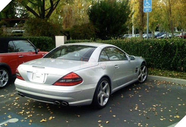 Steve Jobs và những thói quen kỳ lạ liên quan đến những chiếc xe ô tô của mình