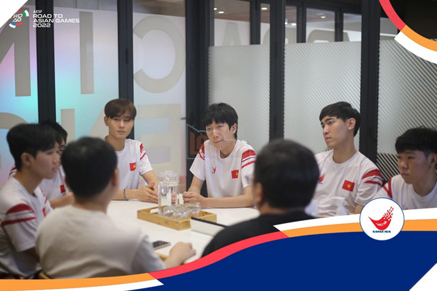 Đội tuyển Liên Minh Huyền Thoại Việt Nam tập huấn chuẩn bị cho Road to Asian Games 2022