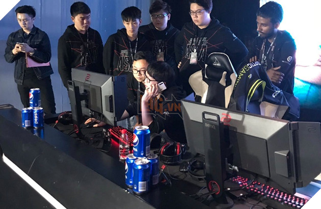 Sinh viên người Việt tại Mỹ hợp tác tạo nên phần mềm giống gian lận trong Esports