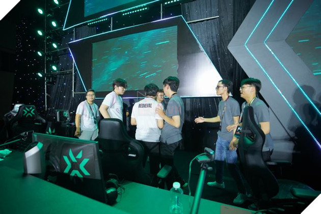 Bán kết VALORANT Challengers Vietnam Split 2: Tìm Tài Trợ và Big BAAM bất ngờ ngã ngựa 12