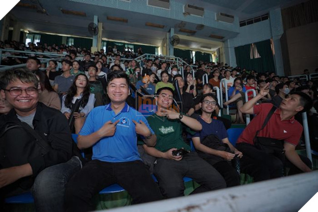 VALORANT: Hàng nghìn người đến theo dõi Playoffs VCT Challengers Vietnam Split 2 18