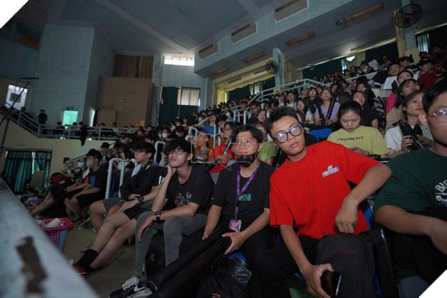 VALORANT: Hàng nghìn người đến theo dõi Playoffs VCT Challengers Vietnam Split 2 19