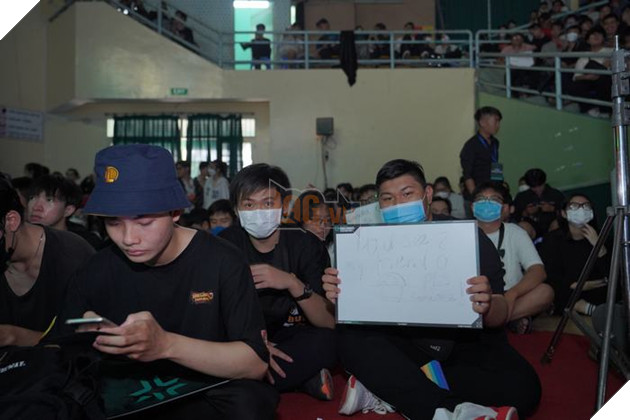 VALORANT: Hàng nghìn người đến theo dõi Playoffs VCT Challengers Vietnam Split 2 21