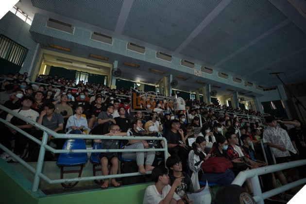 VALORANT: Hàng nghìn người đến theo dõi Playoffs VCT Challengers Vietnam Split 2 22