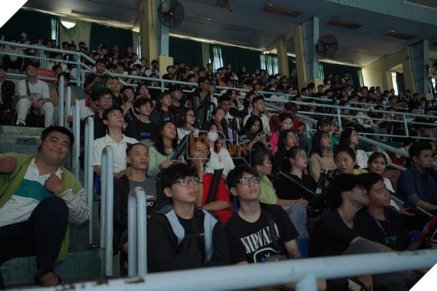 VALORANT: Hàng nghìn người đến theo dõi Playoffs VCT Challengers Vietnam Split 2 23