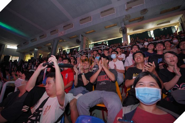 VALORANT: Hàng nghìn người đến theo dõi Playoffs VCT Challengers Vietnam Split 2 30