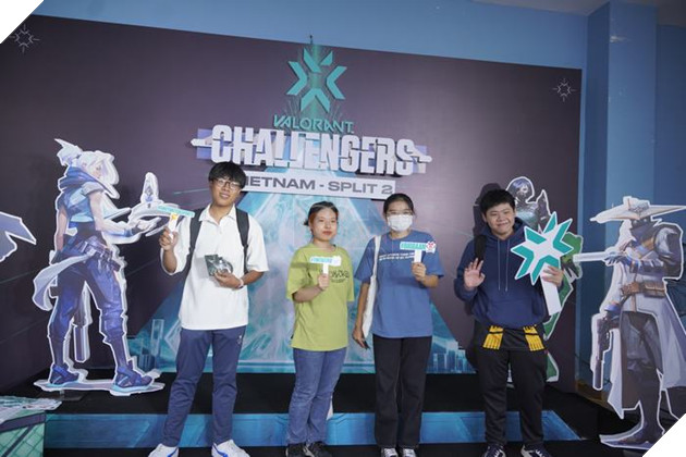 VALORANT: Hàng nghìn người đến theo dõi Playoffs VCT Challengers Vietnam Split 2 8