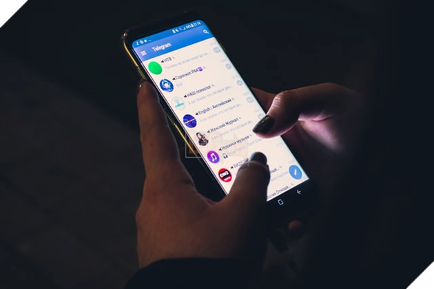 Cách phát hiện và ngăn chặn phần mềm nghe lén trên iOS, Android