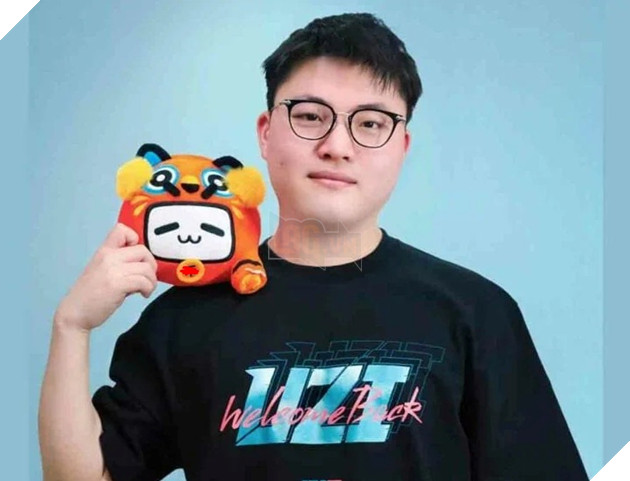 LMHT: Siêu Xạ thủ Uzi đã phải đánh đổi những gì để có thể thi đấu dưới màu áo của EDG