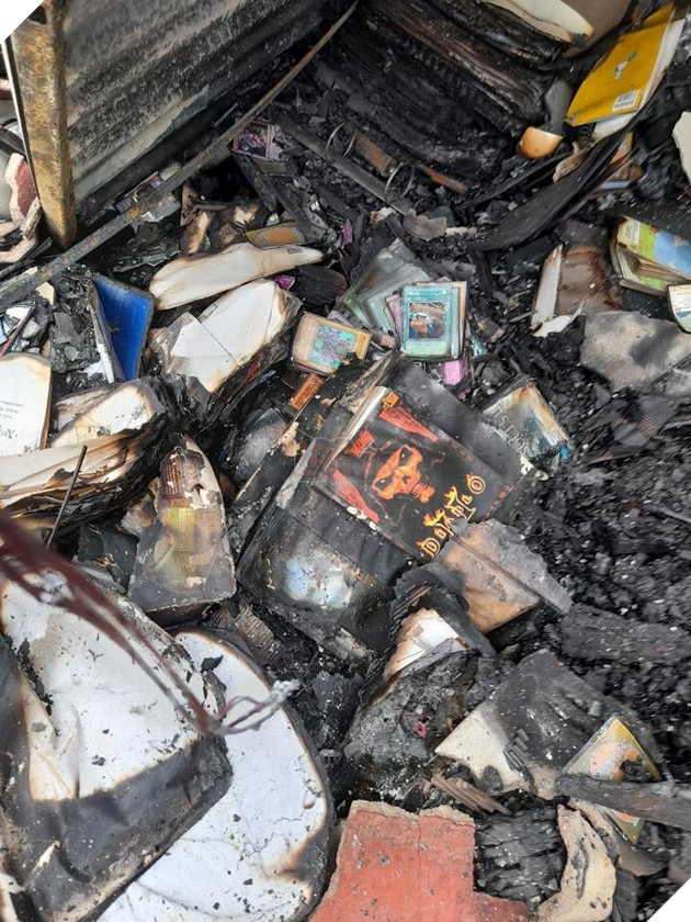 Ngọn lửa thiêu rụi căn nhà một game thủ và thứ còn nguyên vẹn lại chính là Diablo 2 2