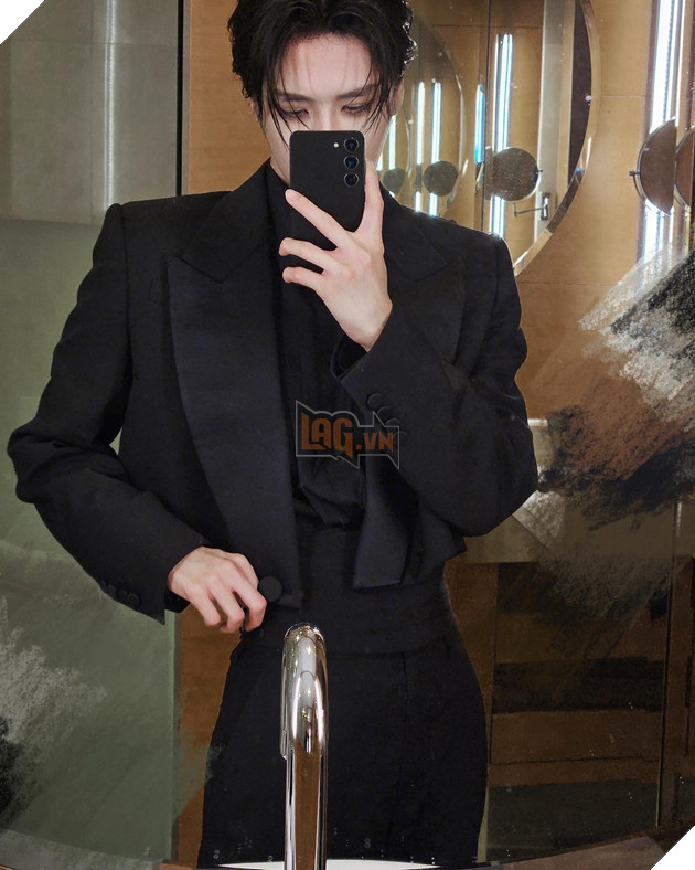 nữ coser giống nam