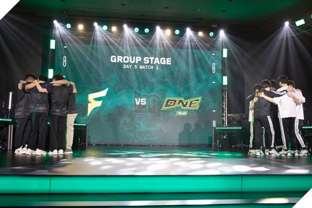 Khi bố mẹ trở thành chỗ dựa tinh thần cho tuyển thủ VCT Challengers Ascension 2023