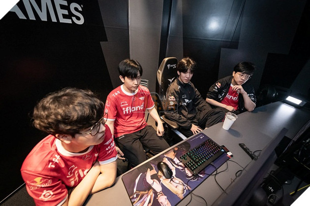 Faker chấn thương