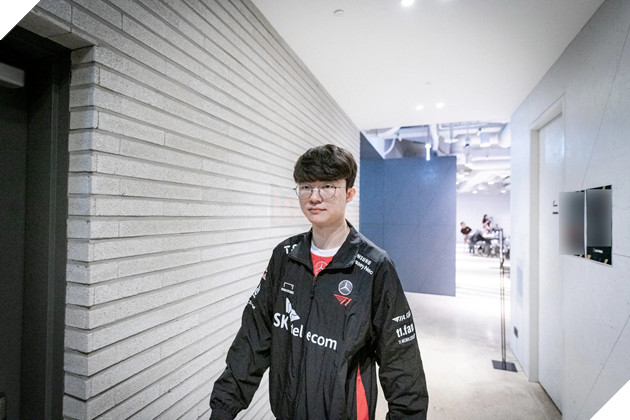 LMHT: Người hâm mộ lo ngại cả Faker và Gumayusi sẽ phải thạm dừng thi đấu vì sức khỏe